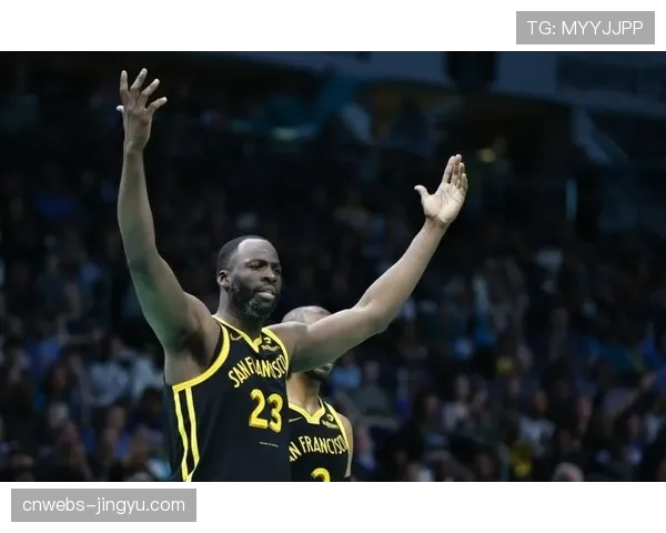 追梦格林技术犯规,库里摆晚安手势庆祝晋级 追梦格林技术犯规,库里摆晚安手势庆祝晋级