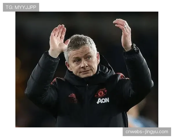 朗斯后卫格雷迪特胫腓骨骨折，长期缺阵影响防线