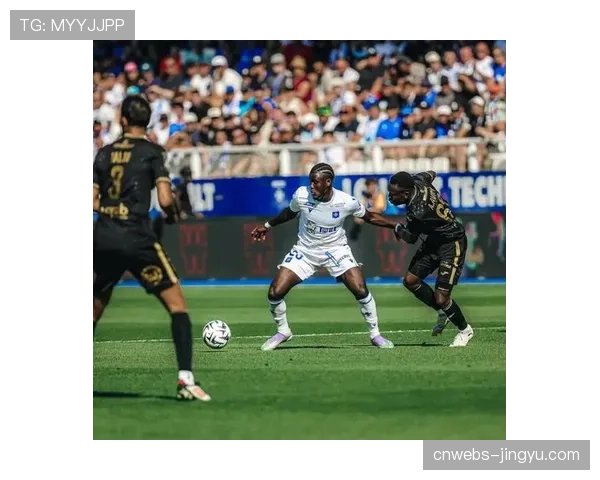 欧塞尔公布客战大名单，西纳约科缺阵锋线重组