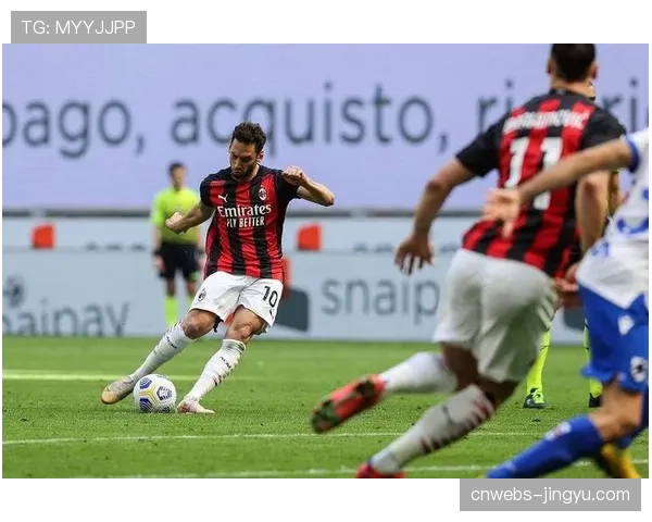 AC米兰迎战科莫,莱奥状态火热成进攻关键 AC米兰迎战科莫,莱奥状态火热成进攻关键