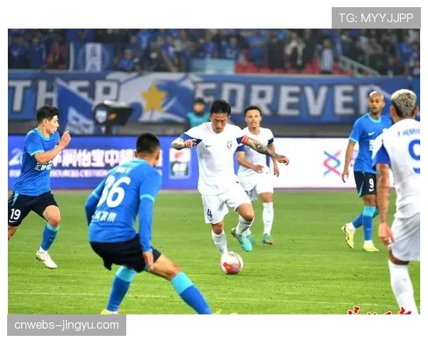 场地积水严重,沧州与河南的比赛多次因皮球停滞中断